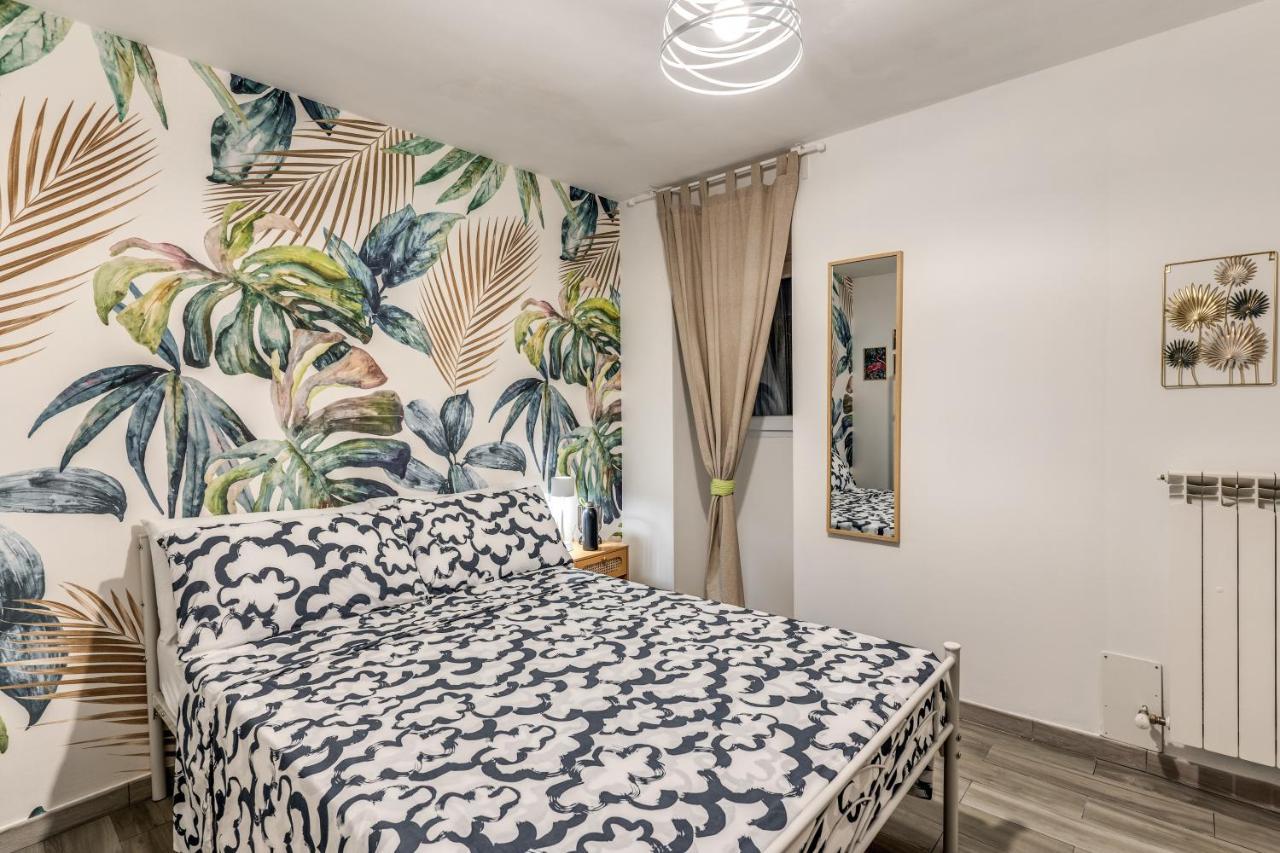La Pieza Hotel Bari Bagian luar foto